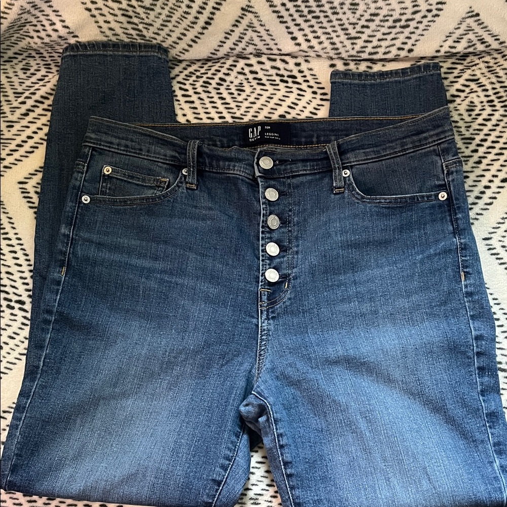 GAP High-Rise Button-Fly Jeans in Medium Blue Wash